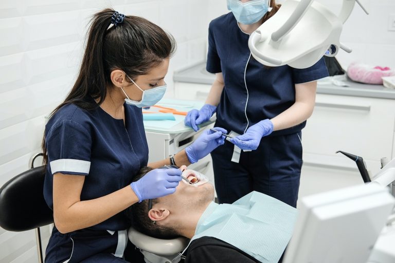 Études D’odontologie : Quel Parcours Pour Devenir Dentiste ...